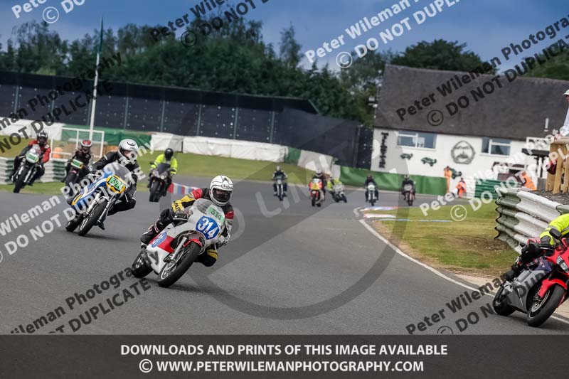 Vintage motorcycle club;eventdigitalimages;mallory park;mallory park trackday photographs;no limits trackdays;peter wileman photography;trackday digital images;trackday photos;vmcc festival 1000 bikes photographs